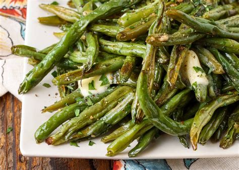 roasted-green-beans-with-garlic-vegetable image