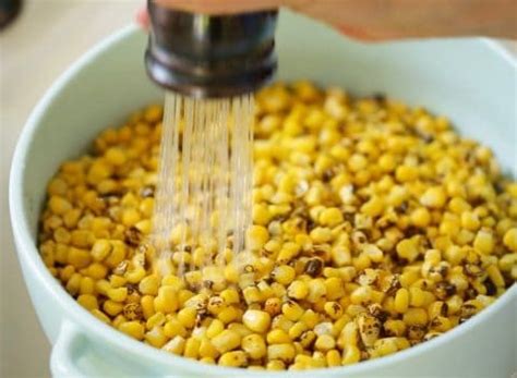 charred-mexican-corn-salad-recipe-entertaining-with-beth image