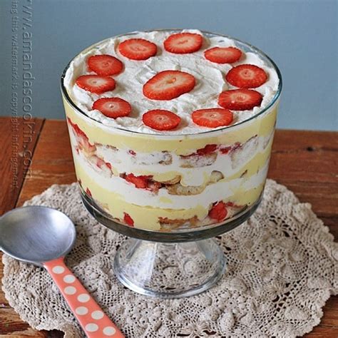 english-trifle-our-family-tradition-amandas-cookin image