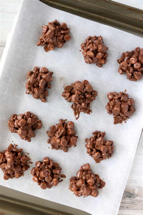 no-bake-rocky-road-clusters-real-housemoms image
