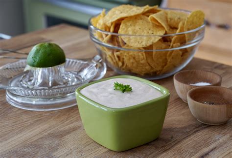 creamy-taco-sauce-weekend-at-the-cottage image