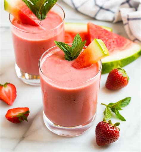 watermelon-smoothie-easy-and-refreshing image