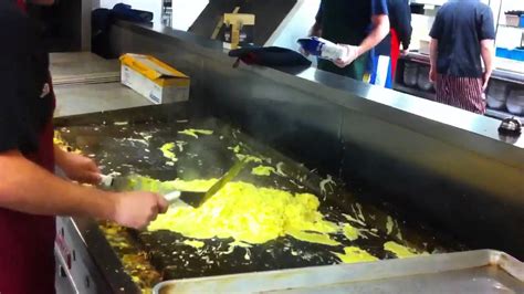 cooking-scrambled-eggs-for-500-youtube image