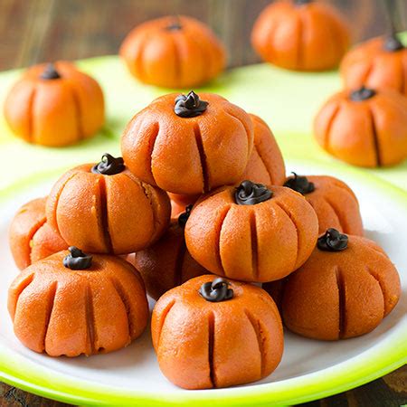 easy-peanut-butter-pumpkins-no-bake-yummiest-food image