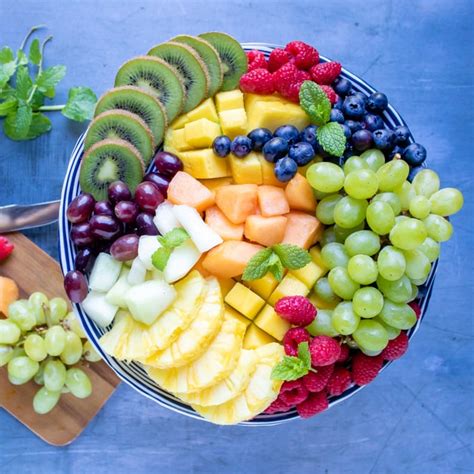how-to-make-a-fruit-platter-fruit-tray-veggie-desserts image