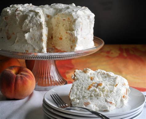 angel-food-cake-recipe-with-peaches-and-cream image