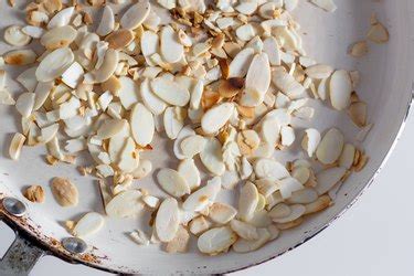 how-to-make-almond-slices-livestrongcom image