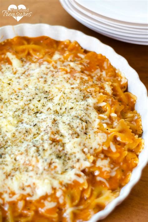 15-minute-easy-cheesy-italian-pasta-skillet-pint-sized image