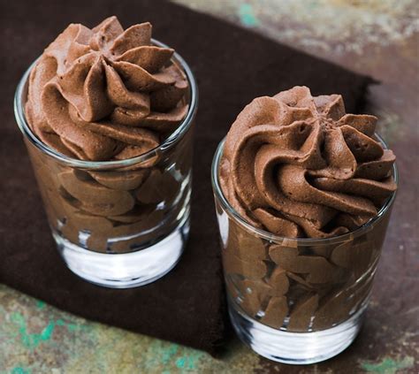easy-2-minute-chocolate-mousse-recipe-instrupix image