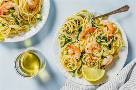 shrimp-spaghetti-in-extra-virgin-olive-oil-dressing image