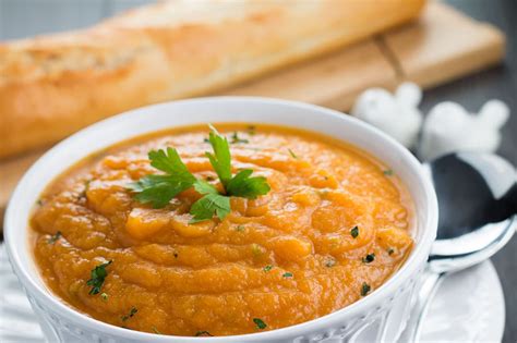 easy-carrot-soup-errens-kitchen image