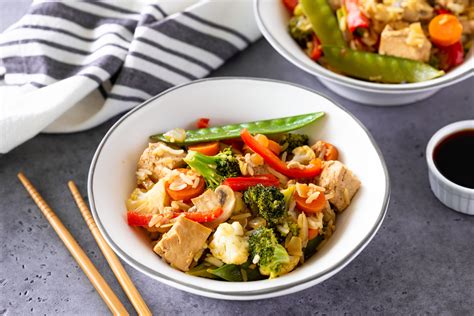 vegan-tofu-and-vegetable-stir-fry-with-ginger image