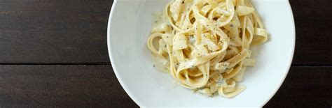gorgonzola-pear-pasta-recipe-from-jessica-seinfeld image