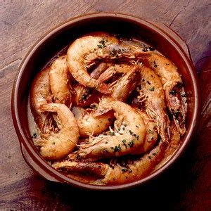 shrimp-with-garlic-and-cayenne-saveur image