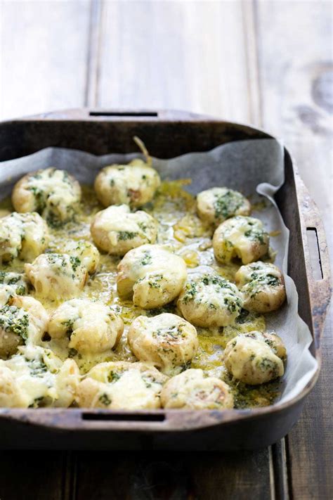 cheesy-garlic-butter-potatoes-sprinkles-and-sprouts image