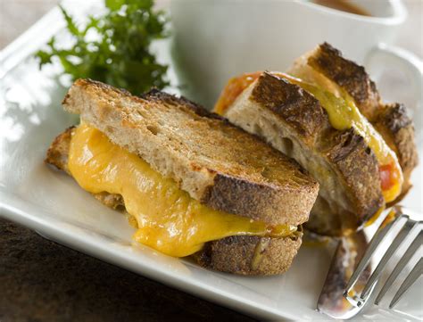the-best-cheese-for-grilled-cheese-sandwiches image