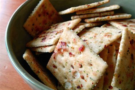 spicy-hot-saltine-crackers-recipe-kickin-crackers image