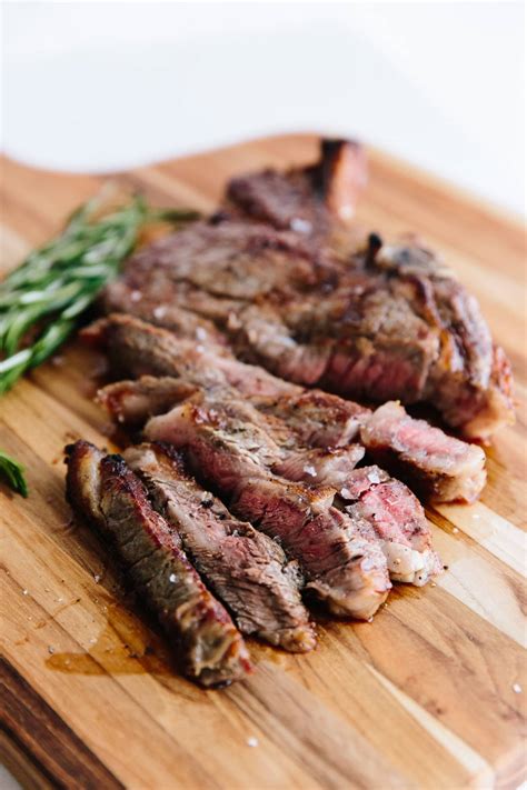 how-to-cook-perfect-steak-in-the-oven-step-by-step image