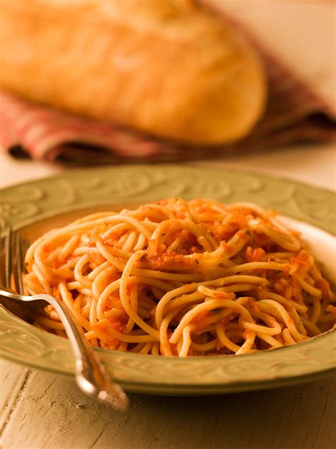 spaghetti-with-hidden-vegetable-tomato-sauce-chef image