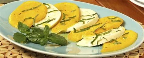 mango-caprese-salad-mangoorg image
