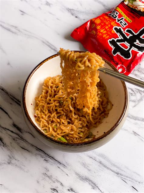 instant-ramen-hacks-chilli-garlic-ramen-noodles image