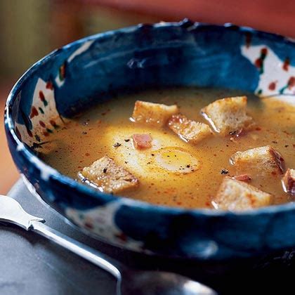 sopa-de-ajo-castellana-castilian-garlic-soup image