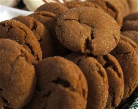 moms-ginger-snap-cookies-recipe-recipetipscom image