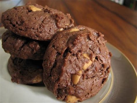 chewy-chocolate-peanut-butter-cookies-recipe-2 image