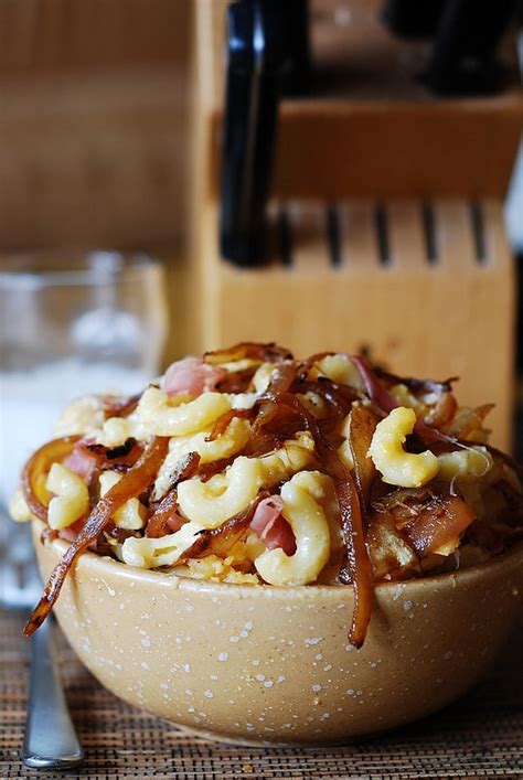 macaroni-and-cheese-with-bacon-and-caramelized-onions image