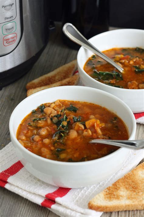 tomato-and-cannellini-bean-soup-dessarts image