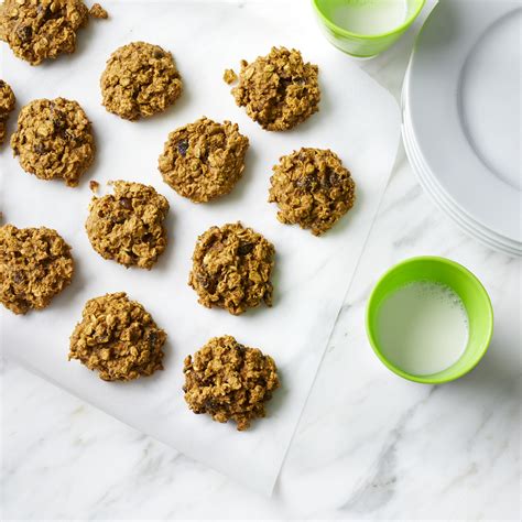 healthy-pumpkin-oatmeal-cookies-recipe-eatingwell image