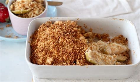 the-best-ever-apple-pear-crumble-recipe-easy-healthy image