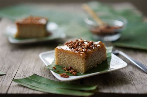 biko-filipino-sweet-rice-cake-w-latik image