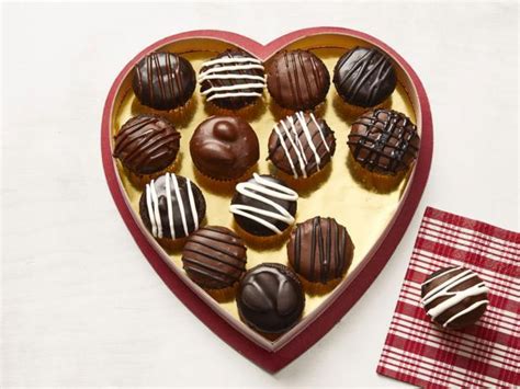 5-valentines-day-cupcakes-fn-dish-food-network image