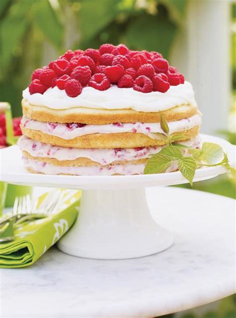 raspberry-and-cream-cake-ricardo-cuisine image