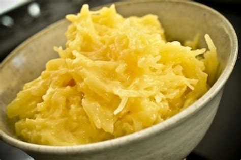 yellow-coconut-pudding-cocada-amarela-easy image