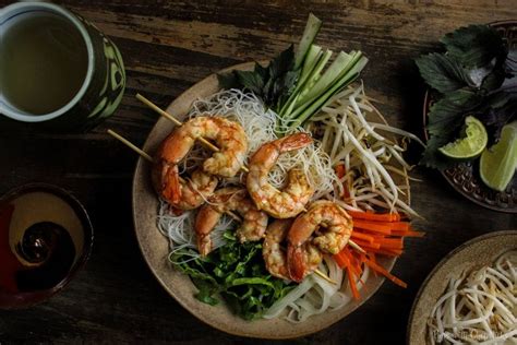 vietnamese-grilled-shrimp-vermicelli-noodle-bowl image