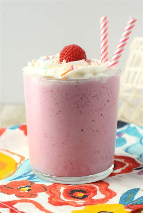 raspberry-milkshake-snacks-and-sips image