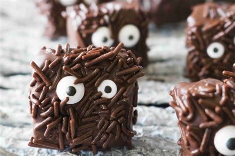 halloween-brownies-the-cutest-ways-to-make-them-spooky image