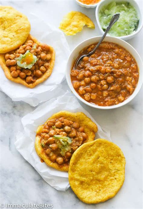 doubles-curry-chickpeas-and-spicy-flat-bread image