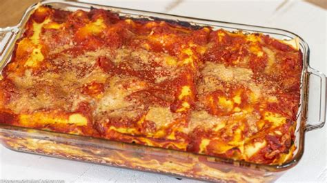 caramelized-onion-mushroom-and-spinach-lasagna image