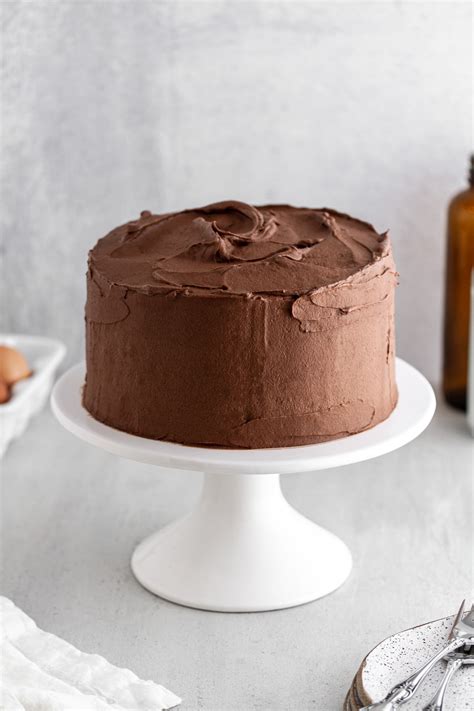 devils-food-cake-recipe-with-chocolate-buttercream image