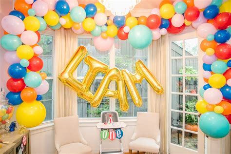 how-to-throw-a-balloon-themed-birthday-party-baby image