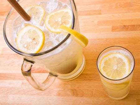 18-refreshing-recipes-for-lemonade-and-limeade image