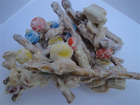 white-chocolate-crunch-snack-mix-the-budget-diet image
