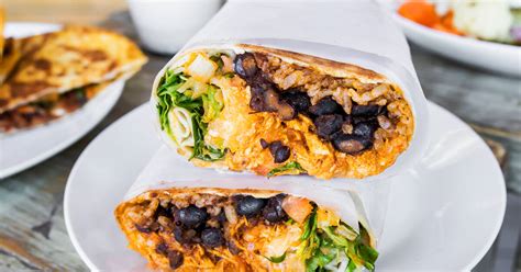 the-best-burritos-in-toronto-blogto image