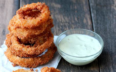 10-ways-to-make-crunchy-savory-onion-ring image