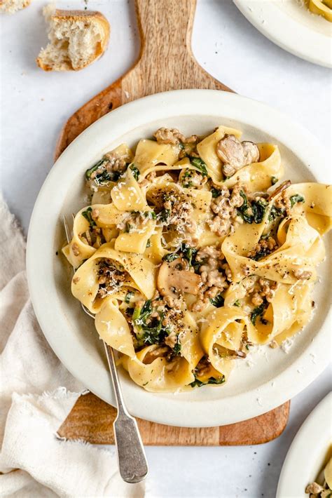 one-pot-cheesy-mushroom-spinach-beef-pasta image