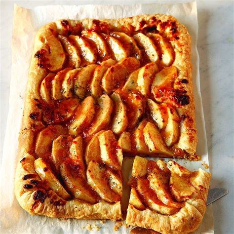 easy-apple-tart-with-aged-cheddar-crust-chatelainecom image