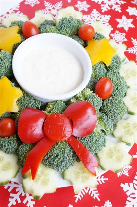 how-to-make-a-christmas-wreath-vegetable-tray-vegetable-dip image